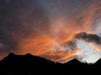 Zellerhorn mit brennender Wolkenschicht darüber